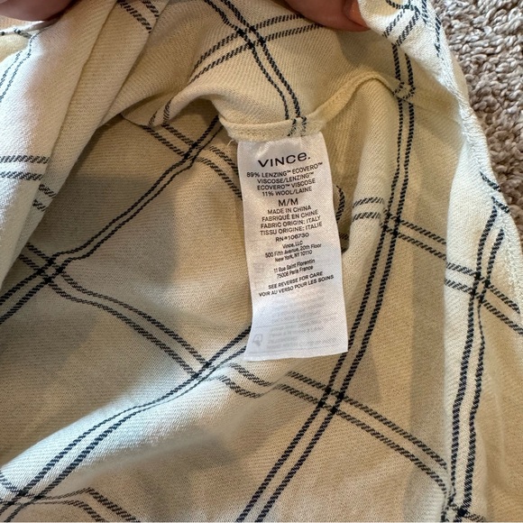 VINCE Long Sleeve V-Neck Blouse Size M - Picture 8 of 9